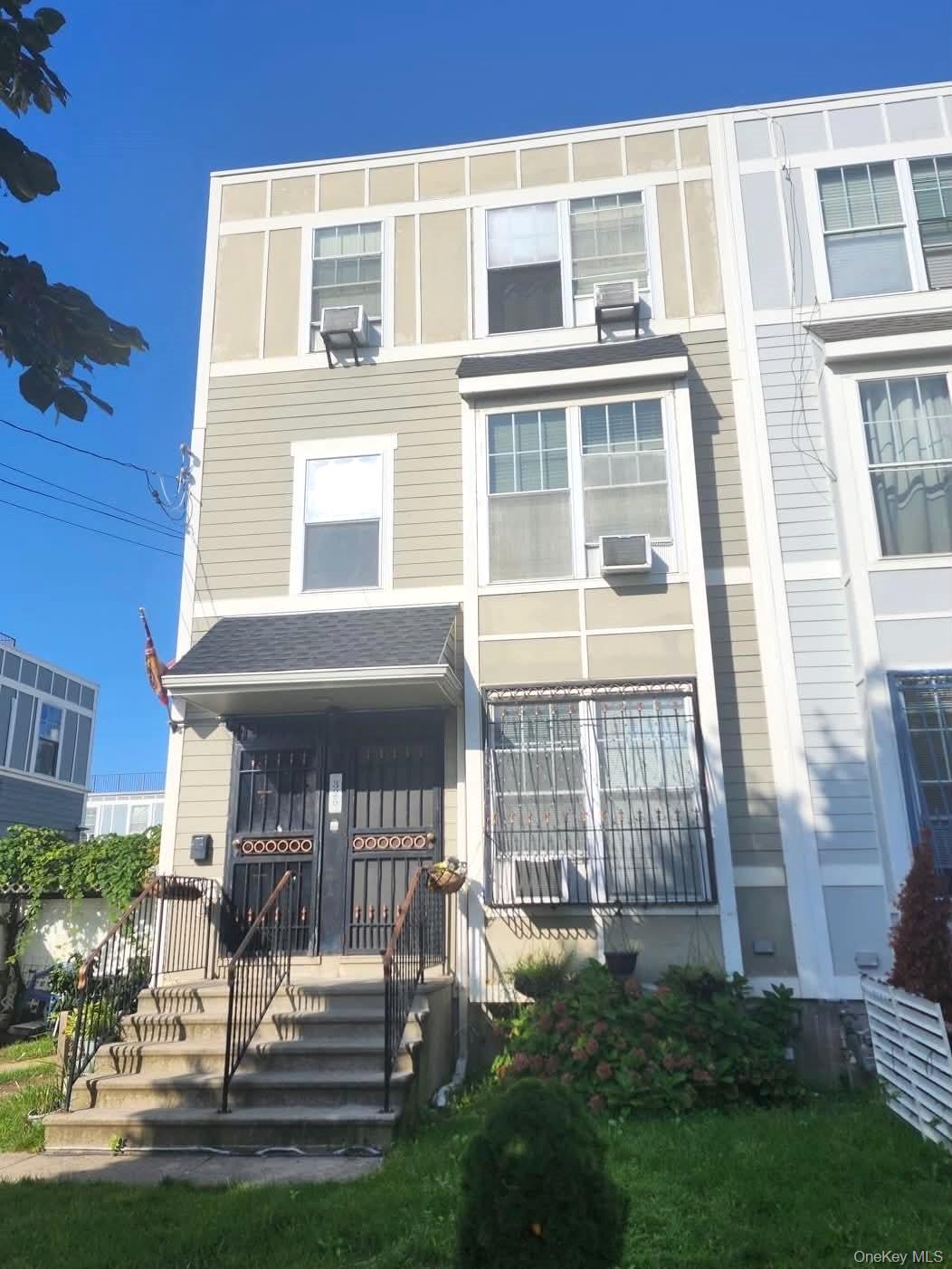325 Beach 42nd St