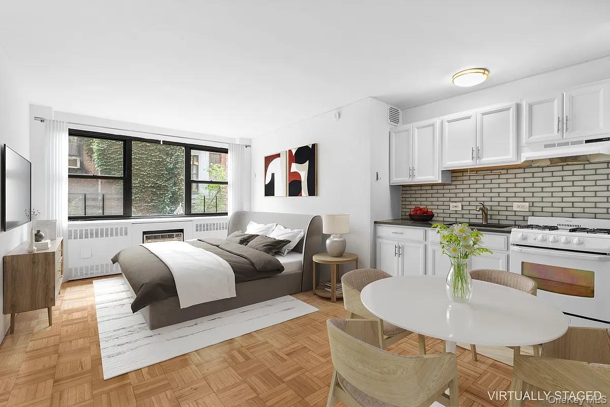 110 E 36th Street Unit 1E