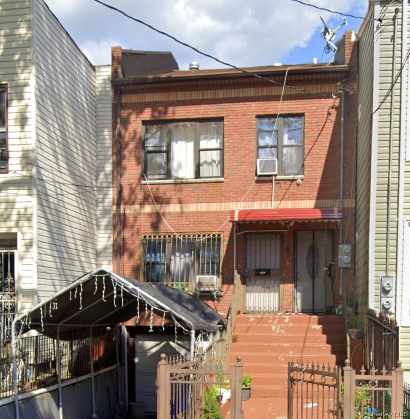 121 Montauk Ave