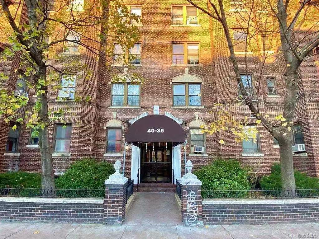 4035 Ithaca St Unit 3D
