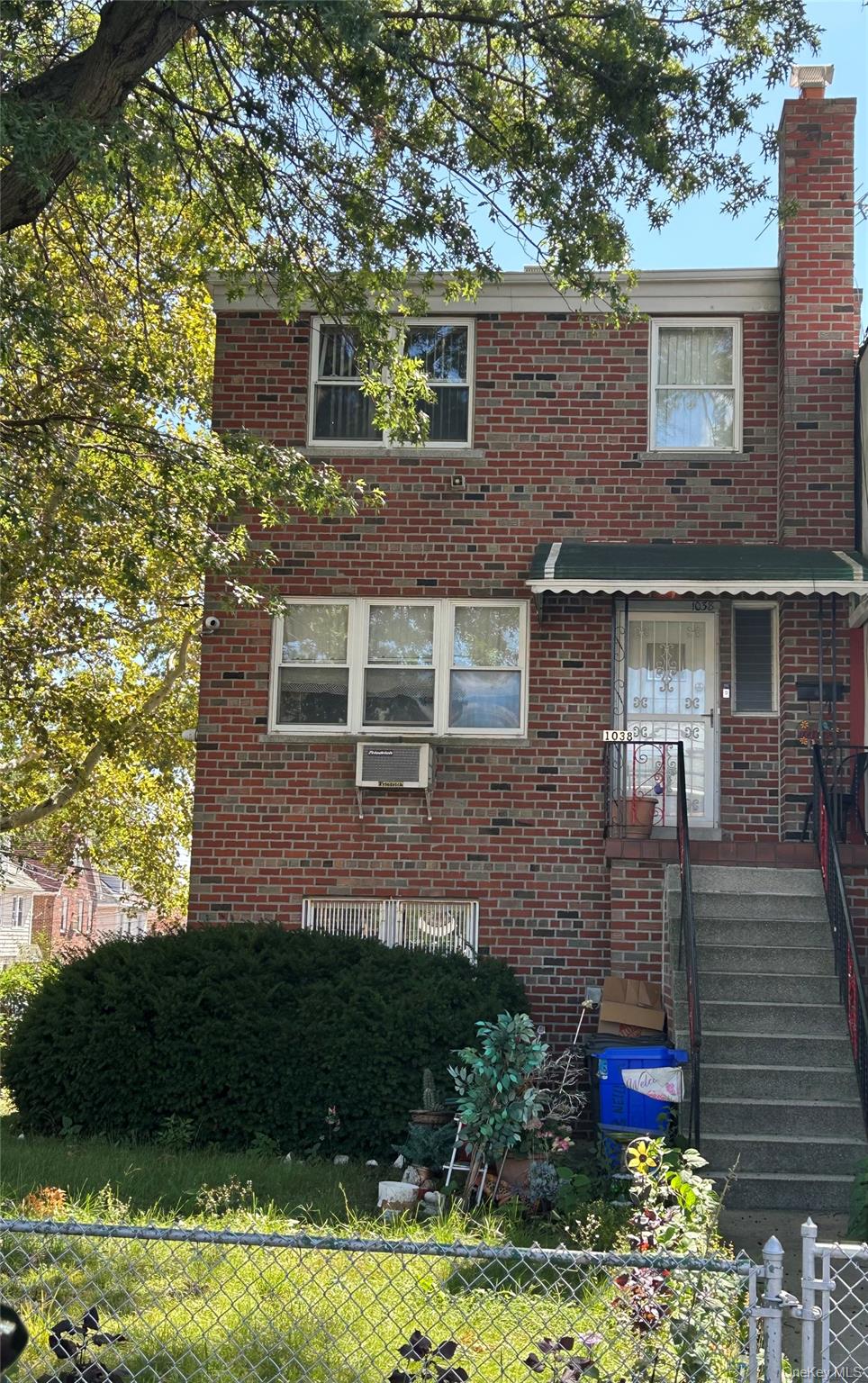 1038 Neill Ave