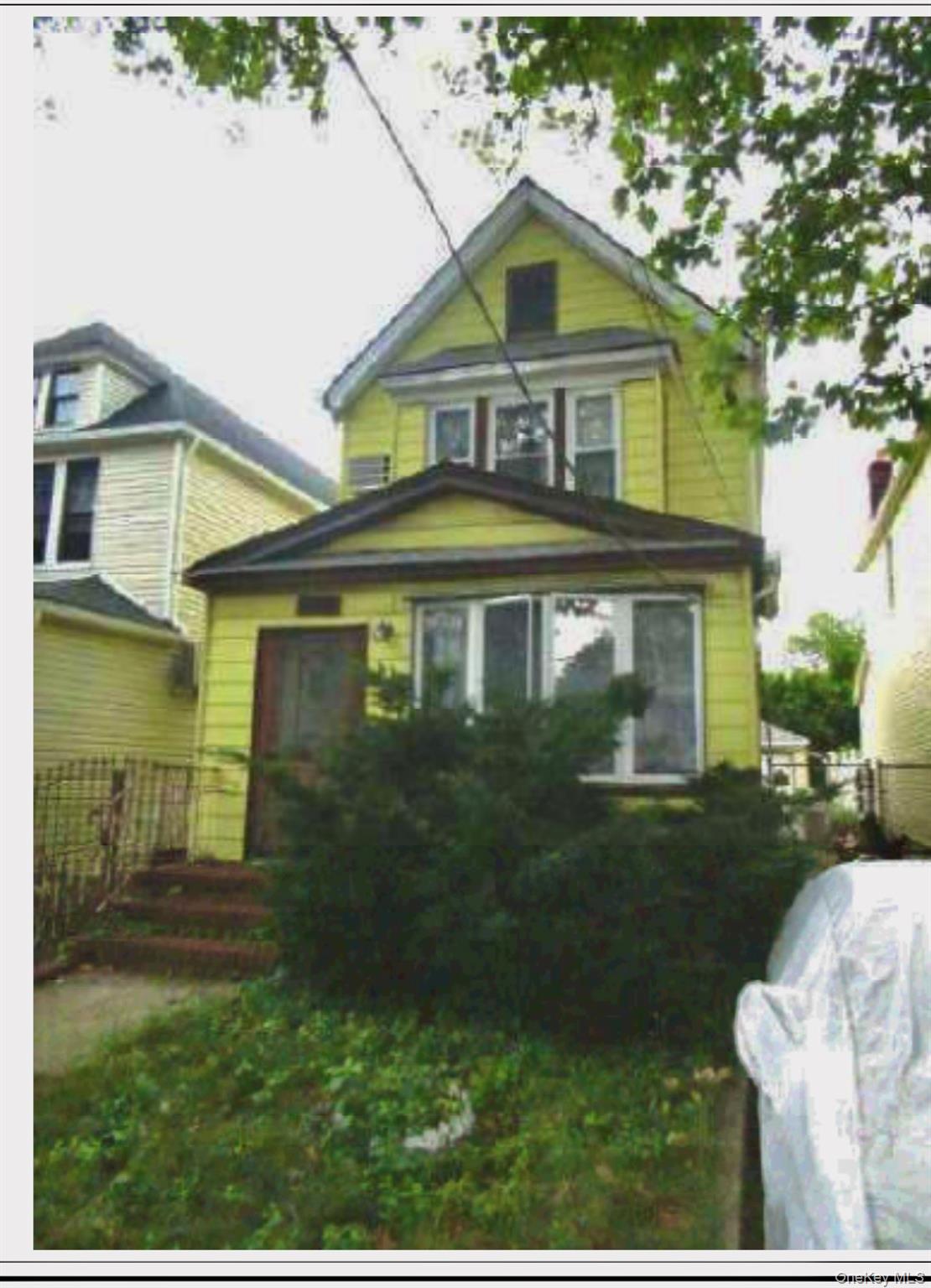 6295 Austin St