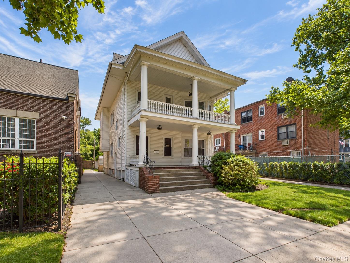 1212 Glenwood Rd