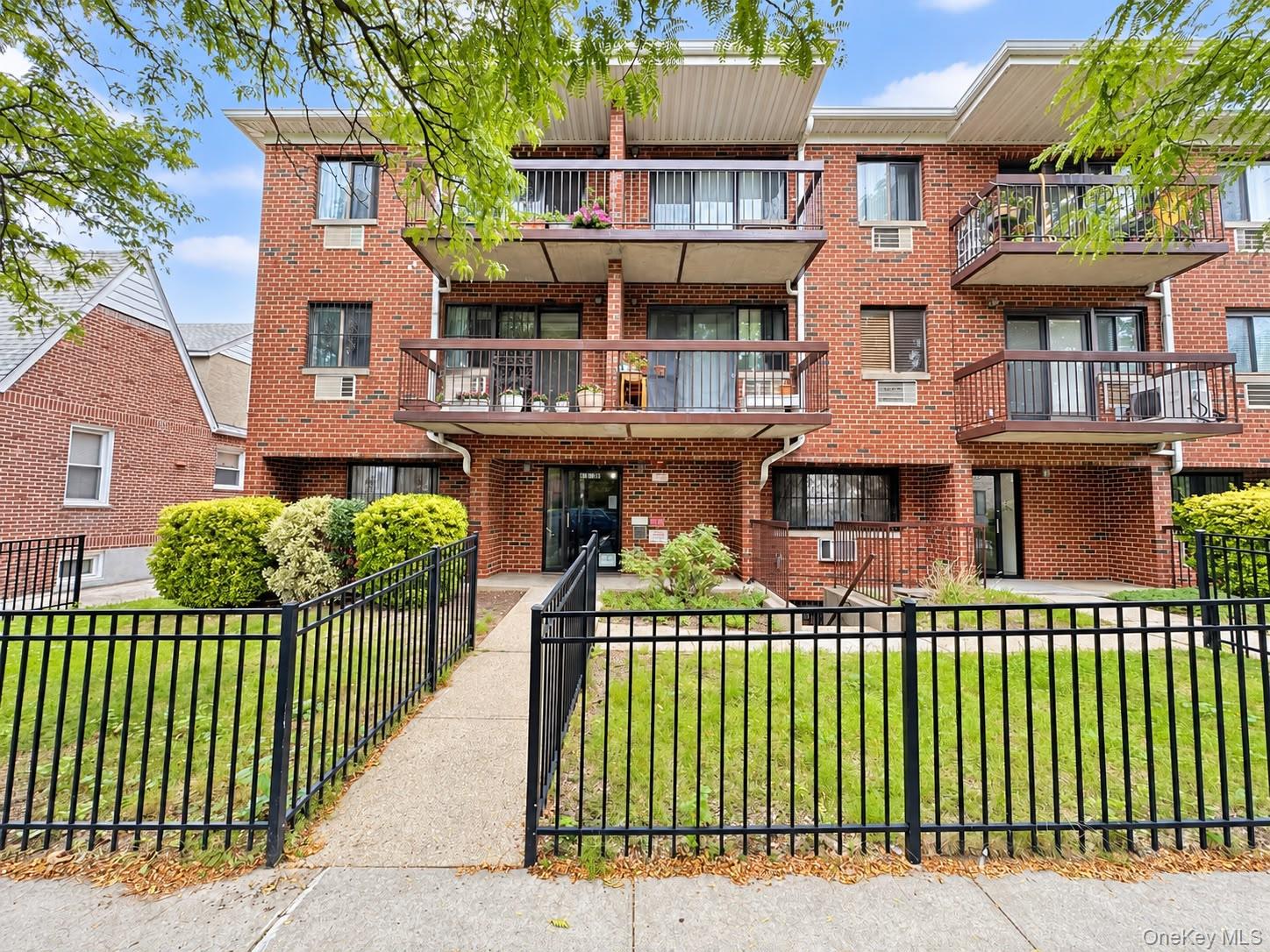 63-25B Bourton Unit 1B