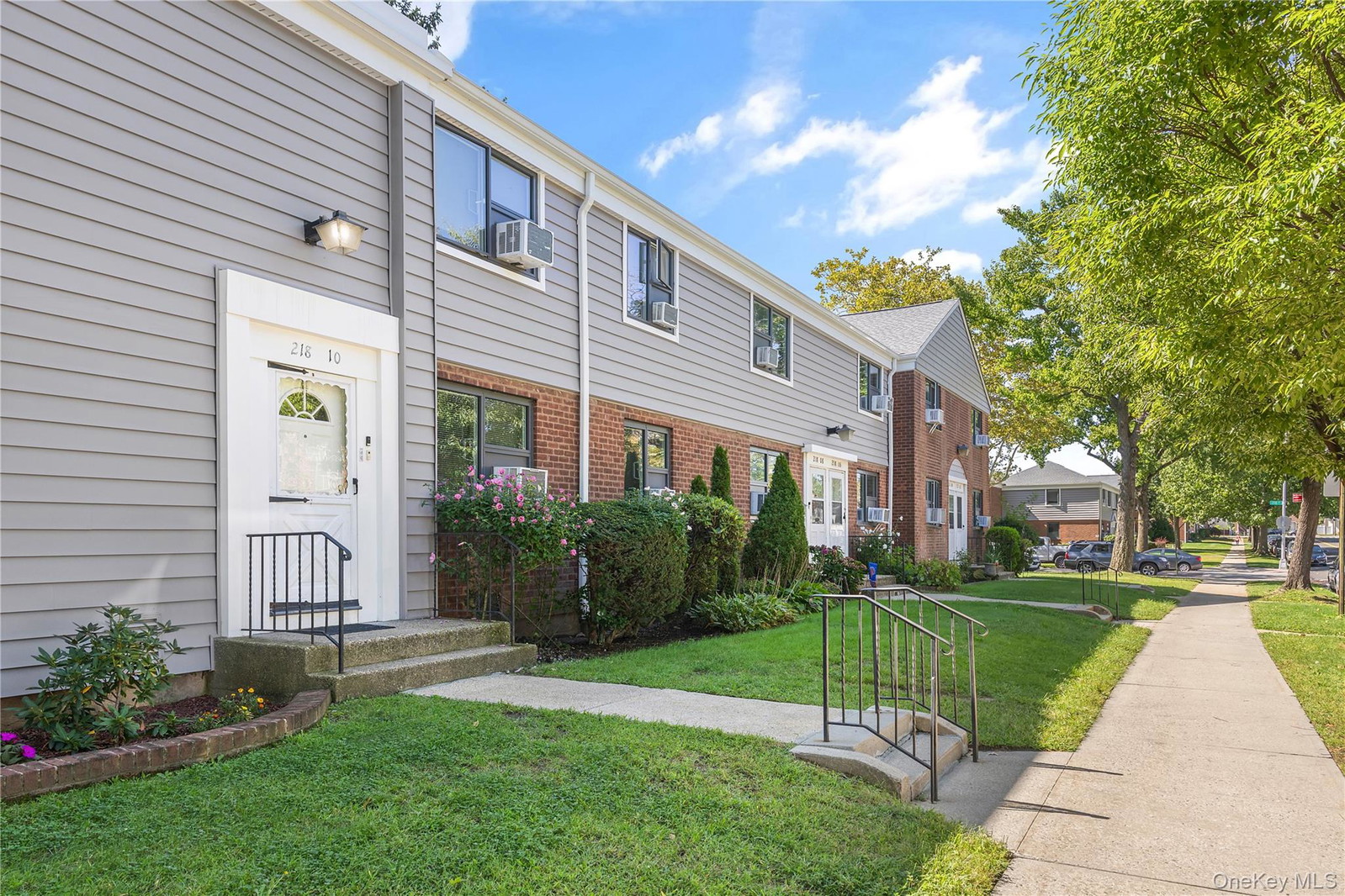 21810 67th Ave Unit Lower