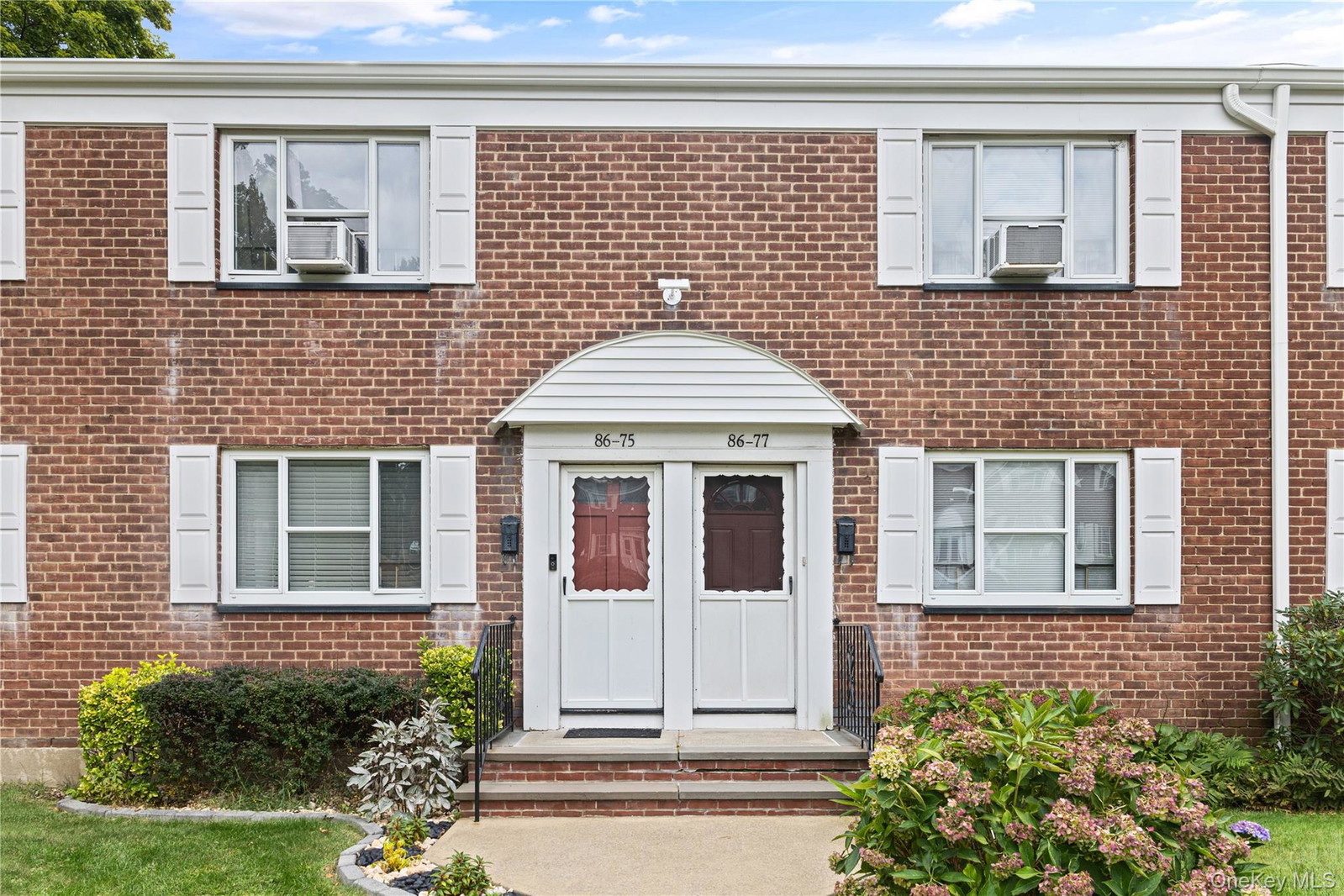 8675 Springfield Blvd Unit Duplex