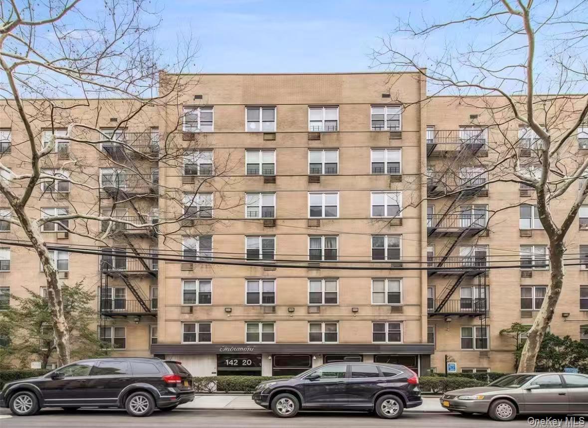 14220 Franklin Ave Unit 6E