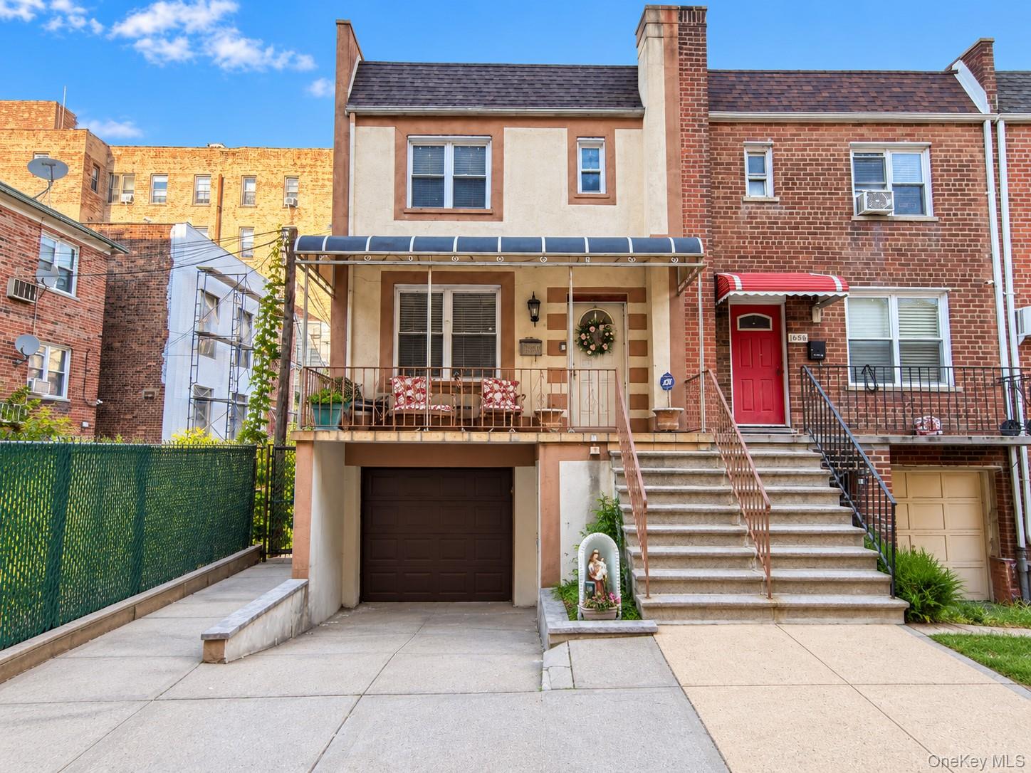 1660 Jarvis Ave