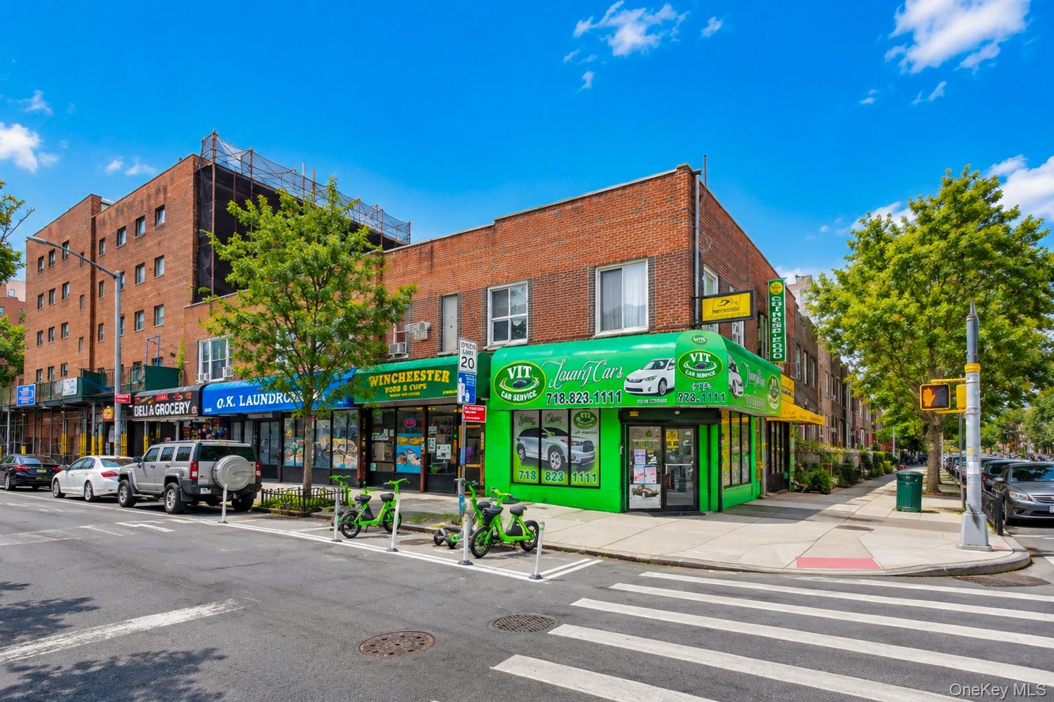 1476 White Plains Rd