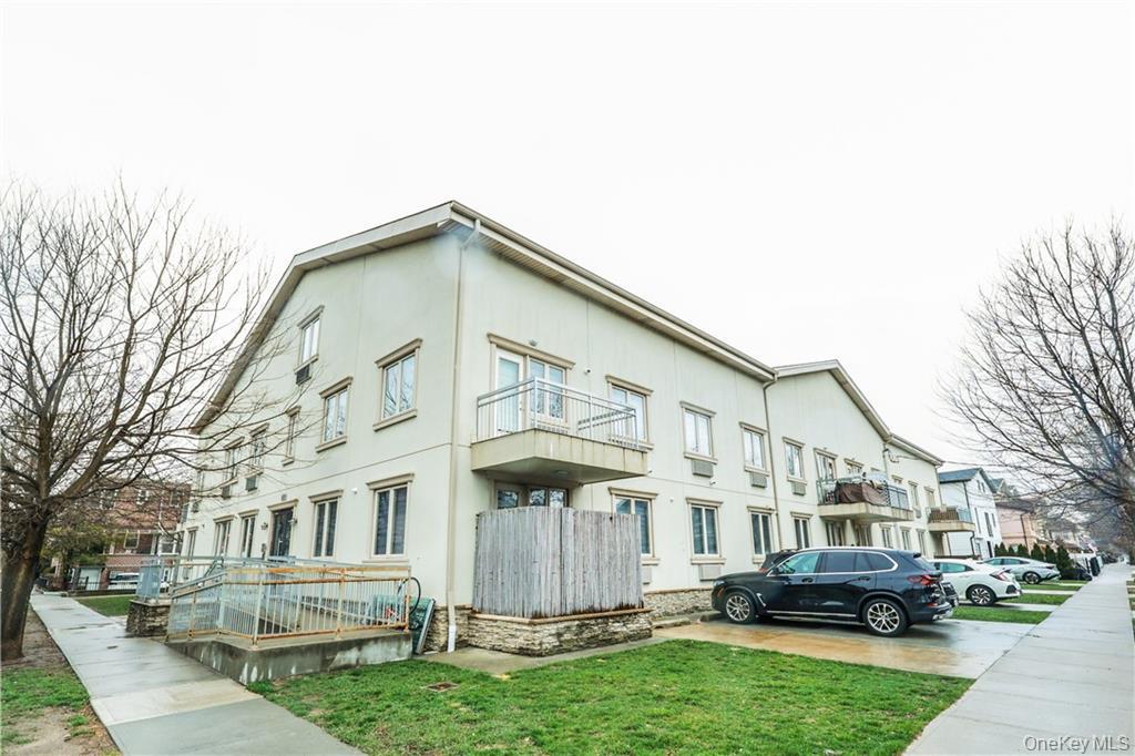 2517 Voorhies Ave Unit 1C