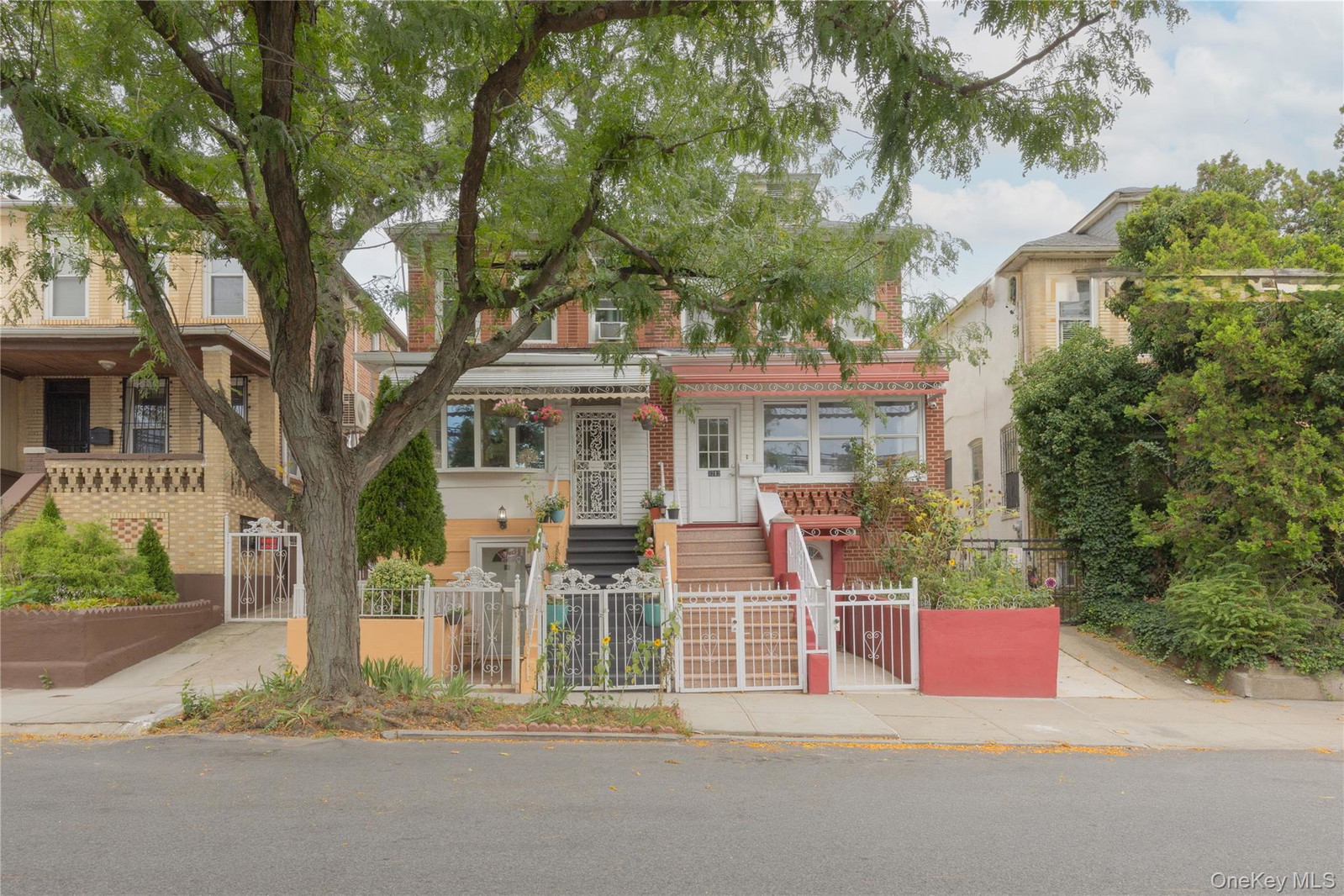 3214 Fenton Ave