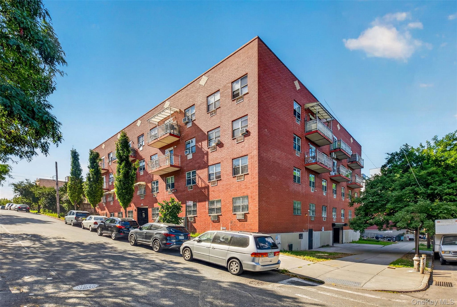 11245 39th Ave Unit 1E