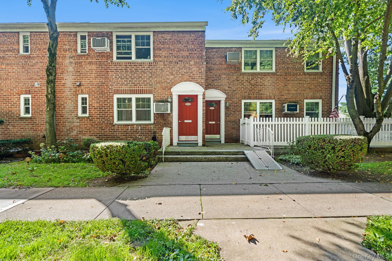 23004 Kingsbury Ave Unit A