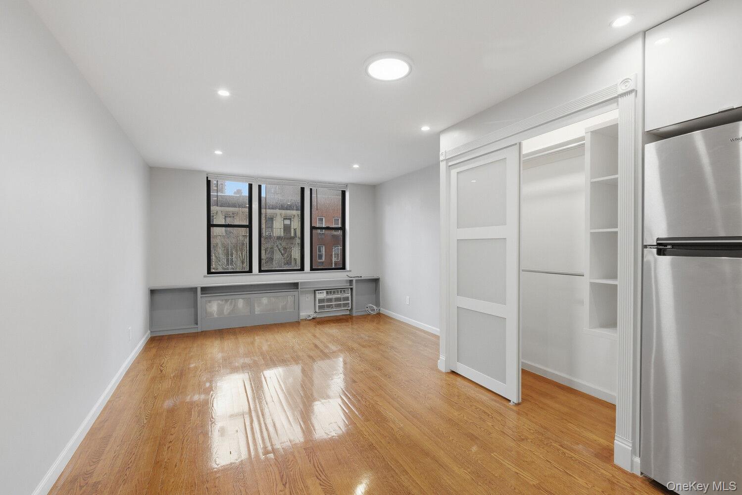 1628 2nd Avenue Unit 4B