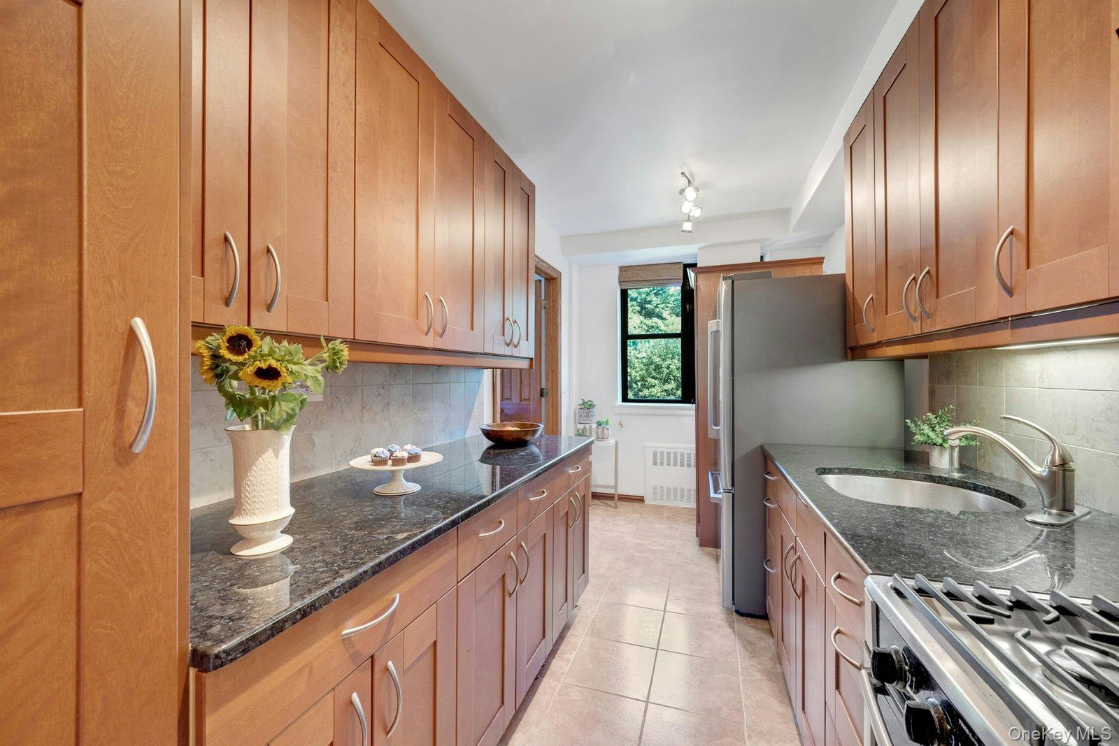 735 Kappock St Unit 8F