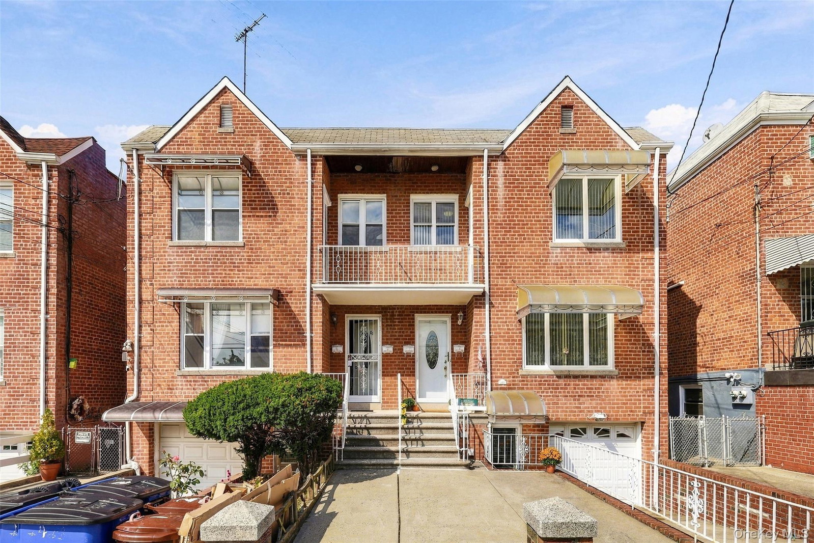 2425 Young Ave