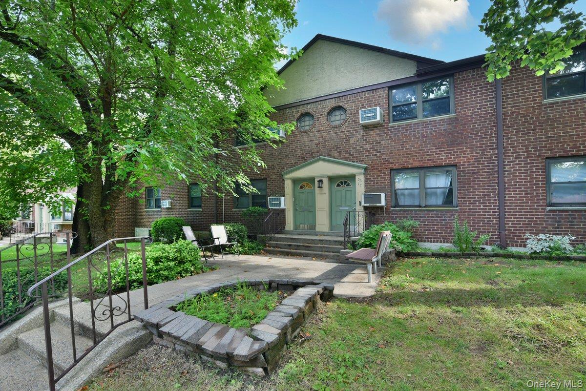 5615 244th St Unit Upper