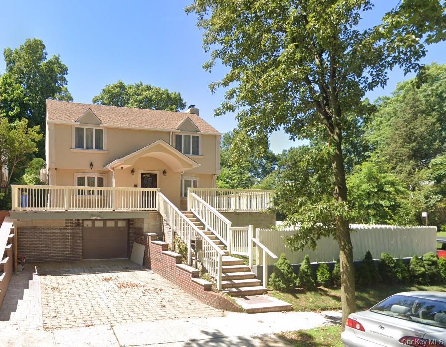 13904 Coolidge Ave
