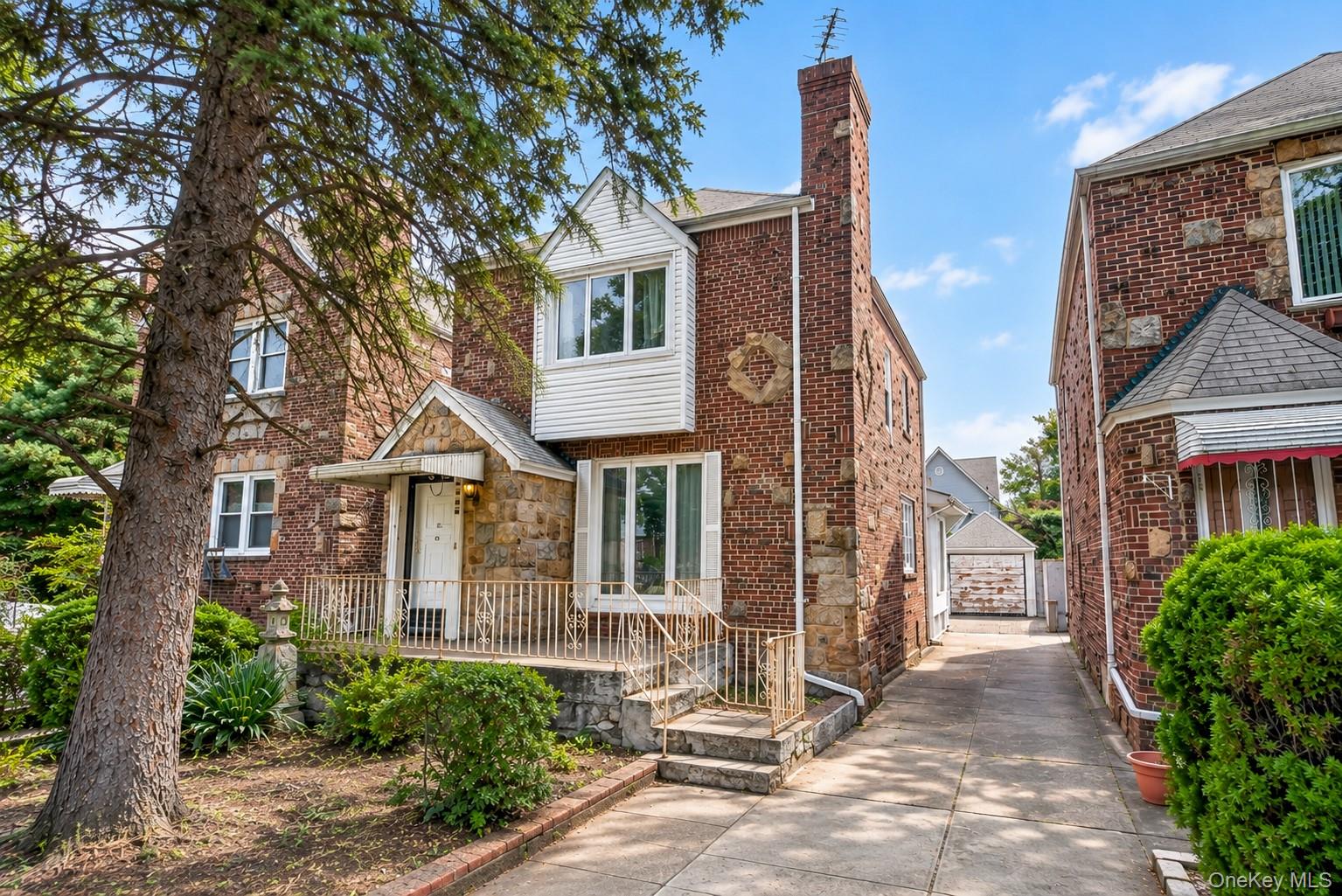 4523 Utopia Pkwy