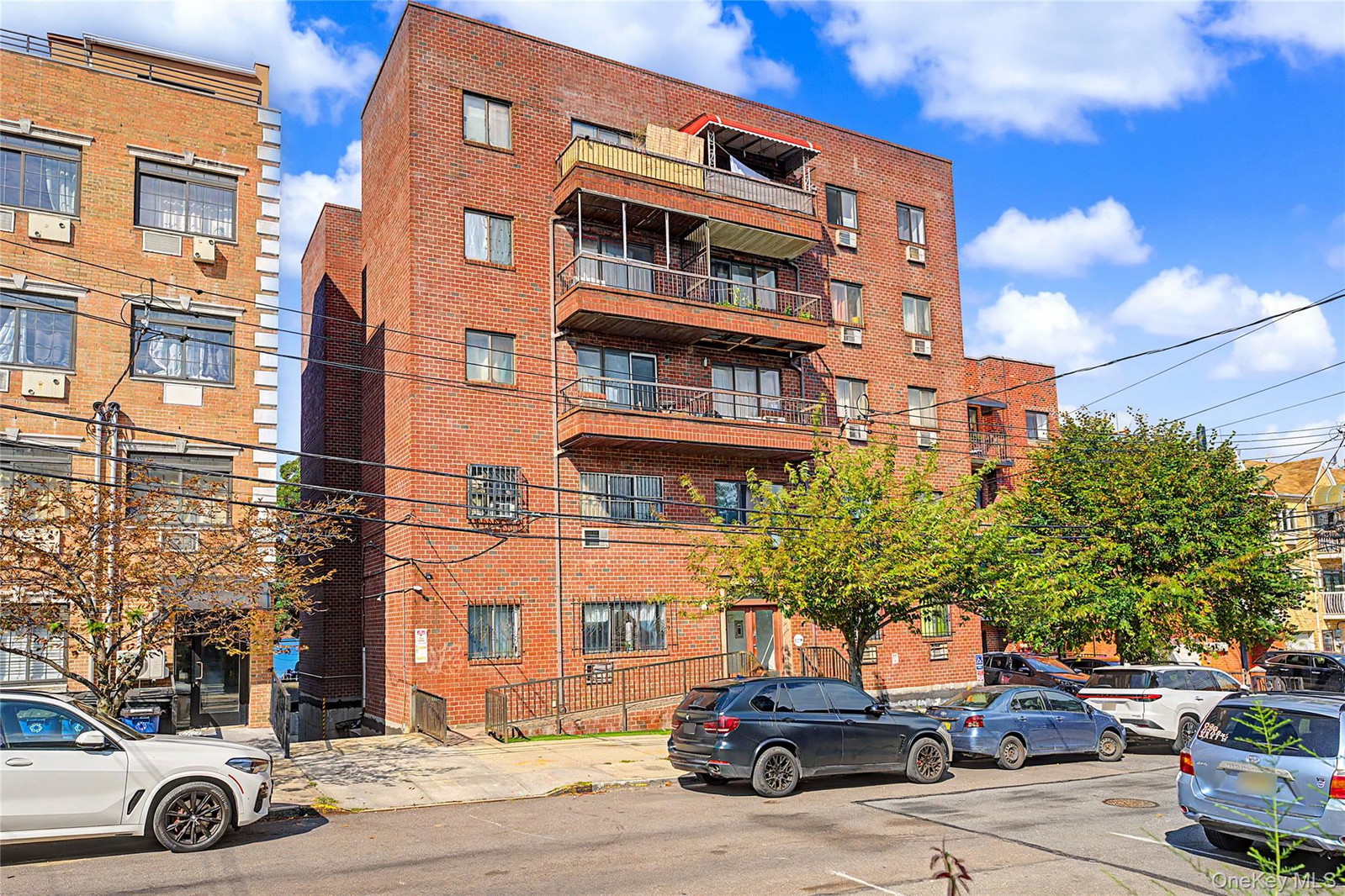 4158 71st St Unit 4B
