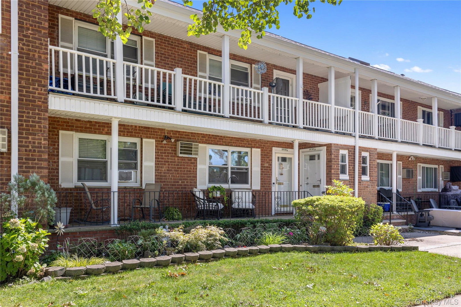 24748 77th Cres Unit Lower