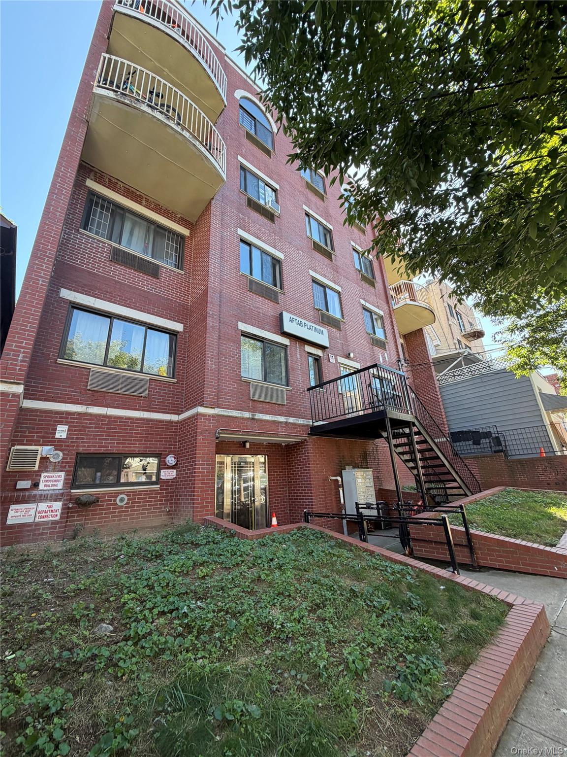 11226 38th Ave Unit 4A