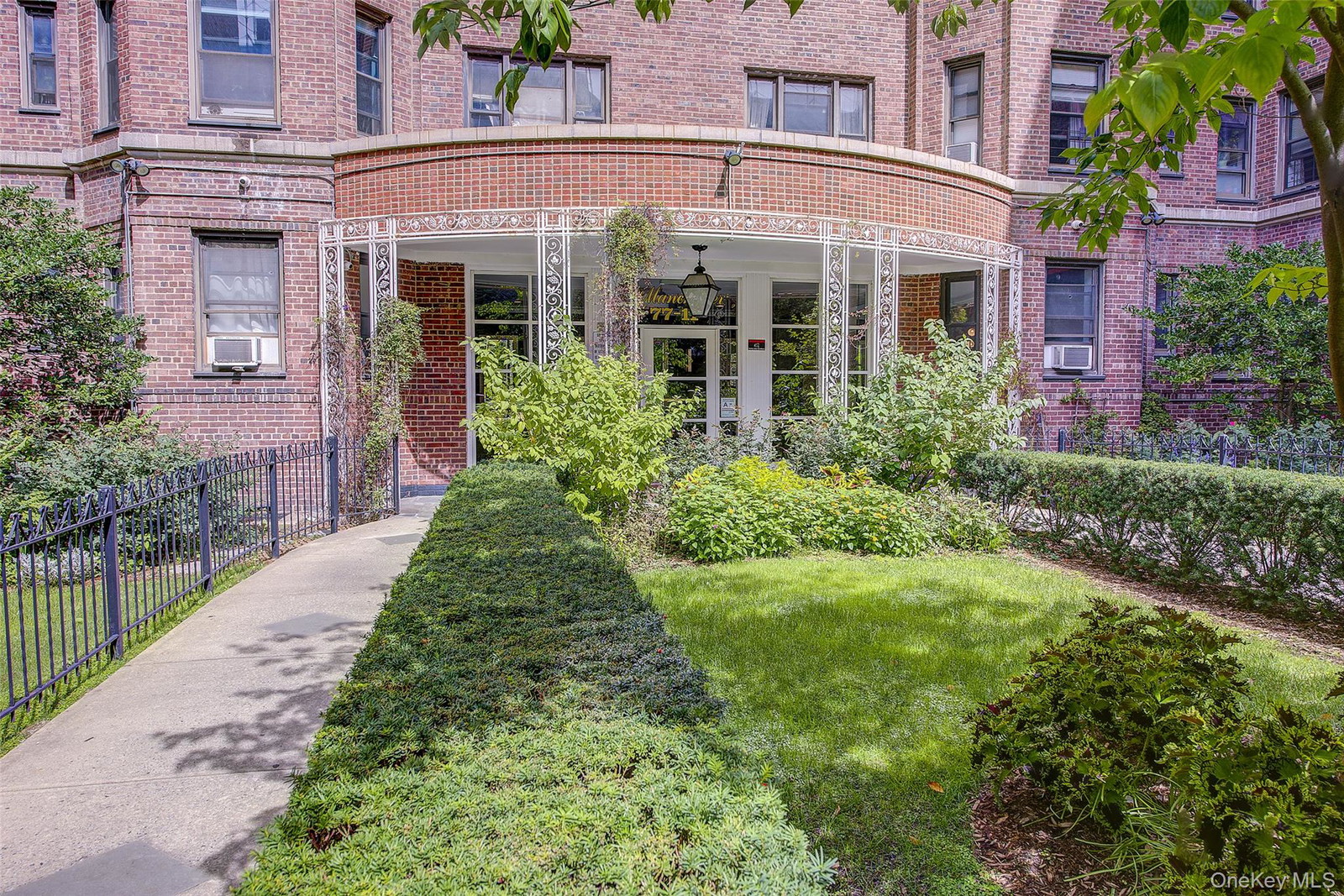 7711 35th Ave Unit 1S