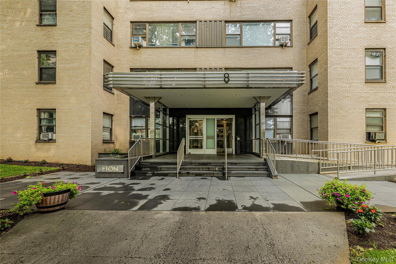 8 Fordham Oval Unit 16B