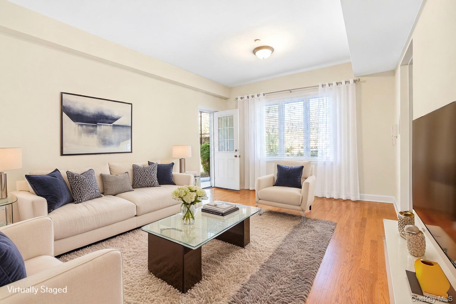 1530 E 15th St Unit 2A