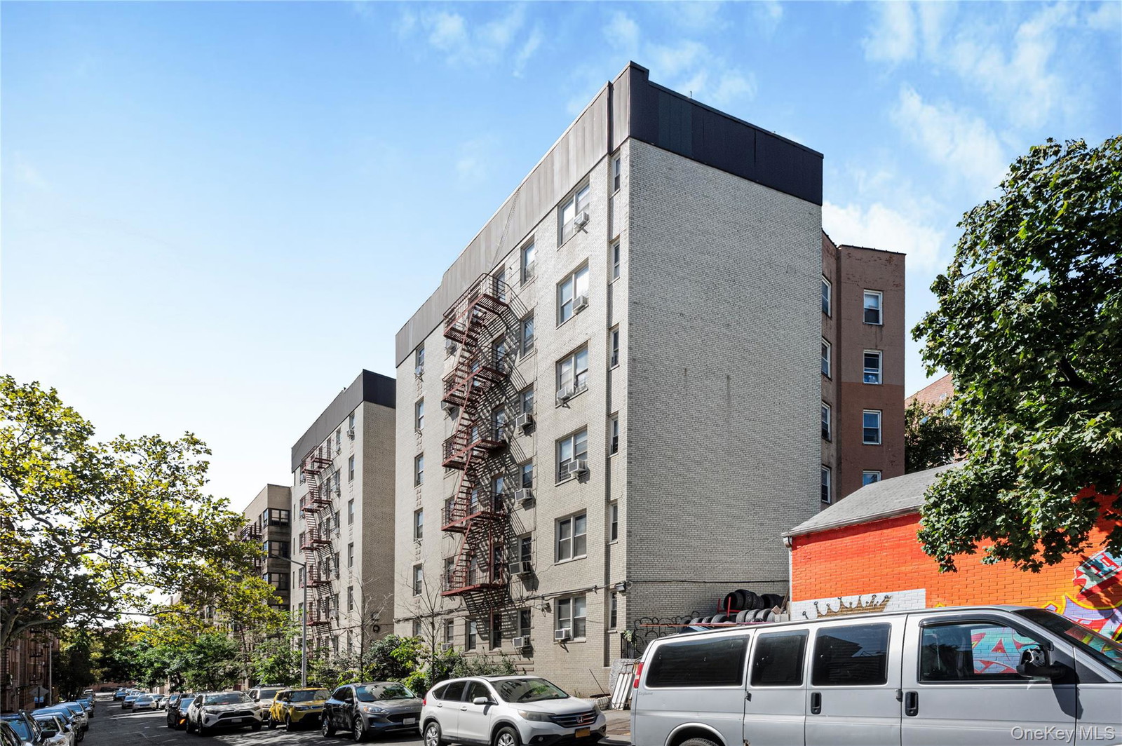 2191 Bolton St Unit 5E