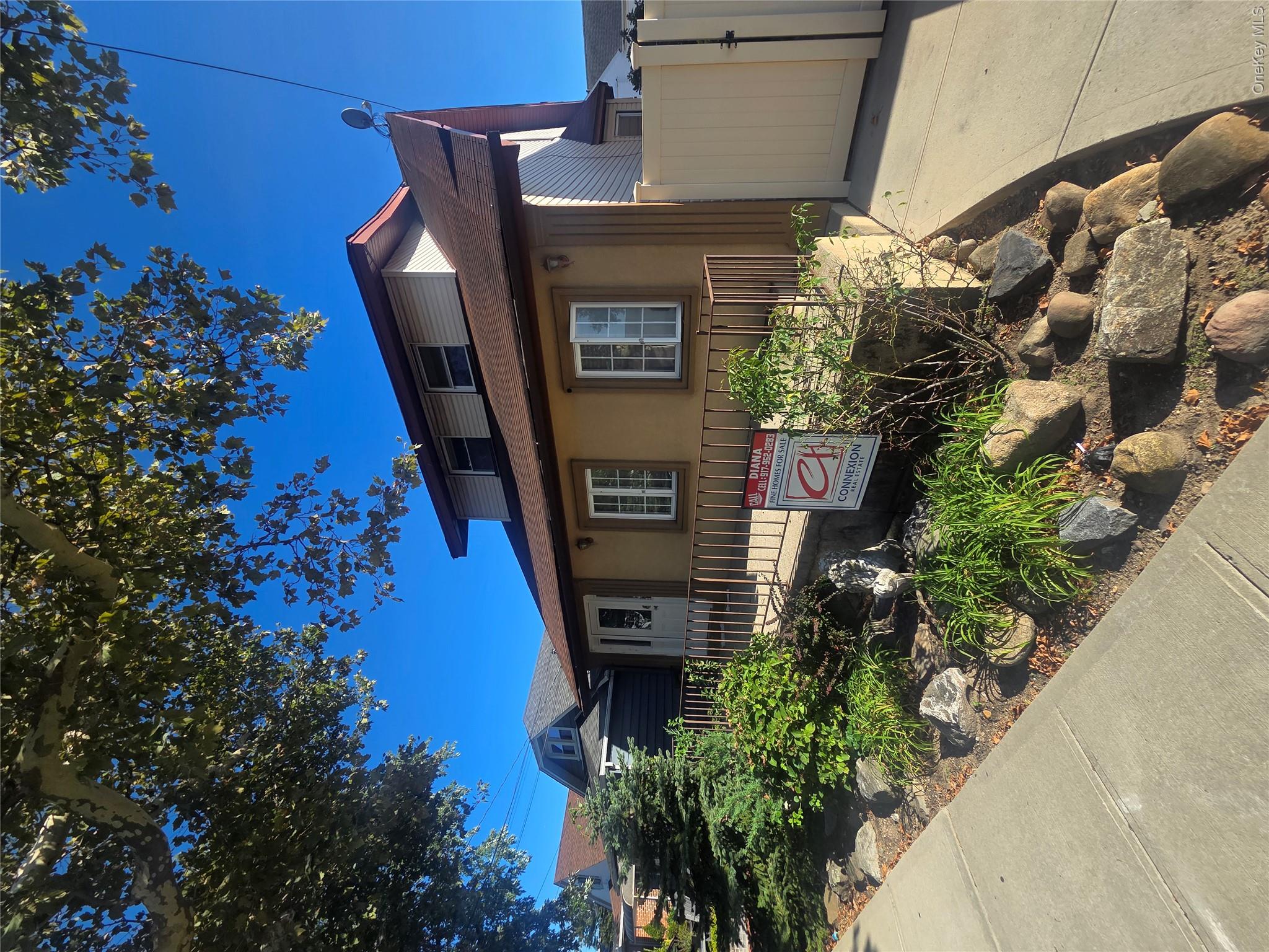 10008 157th Ave