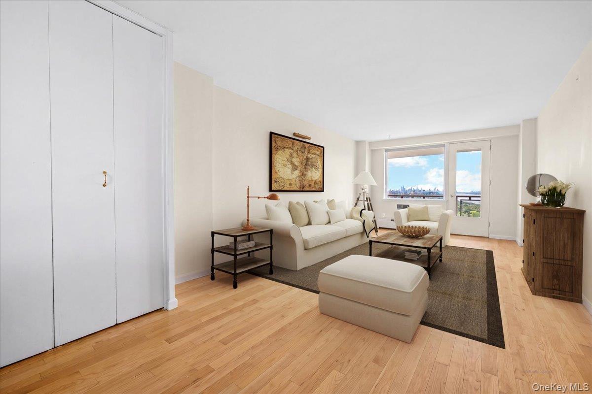 5700 Arlington Ave Unit 20S