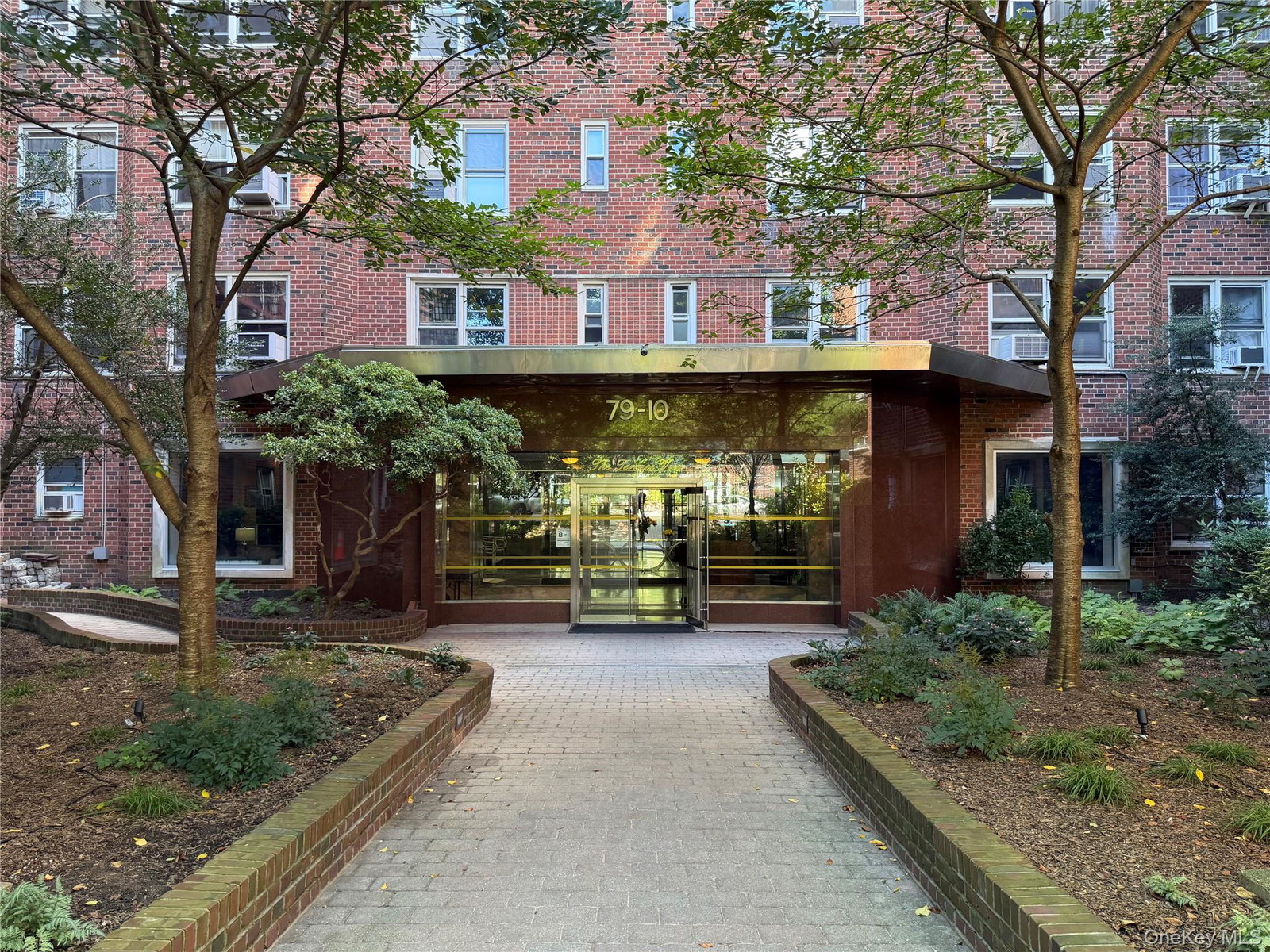 7910 34th Ave Unit 7L
