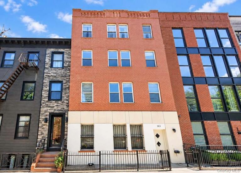 163 Taaffe Pl Unit 2