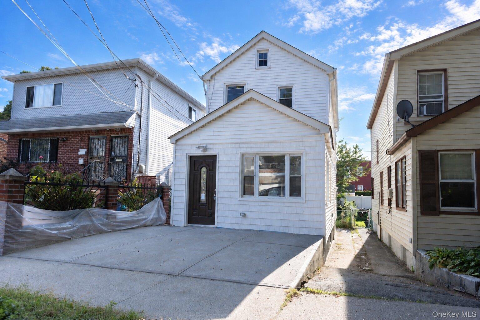 10910 175th St