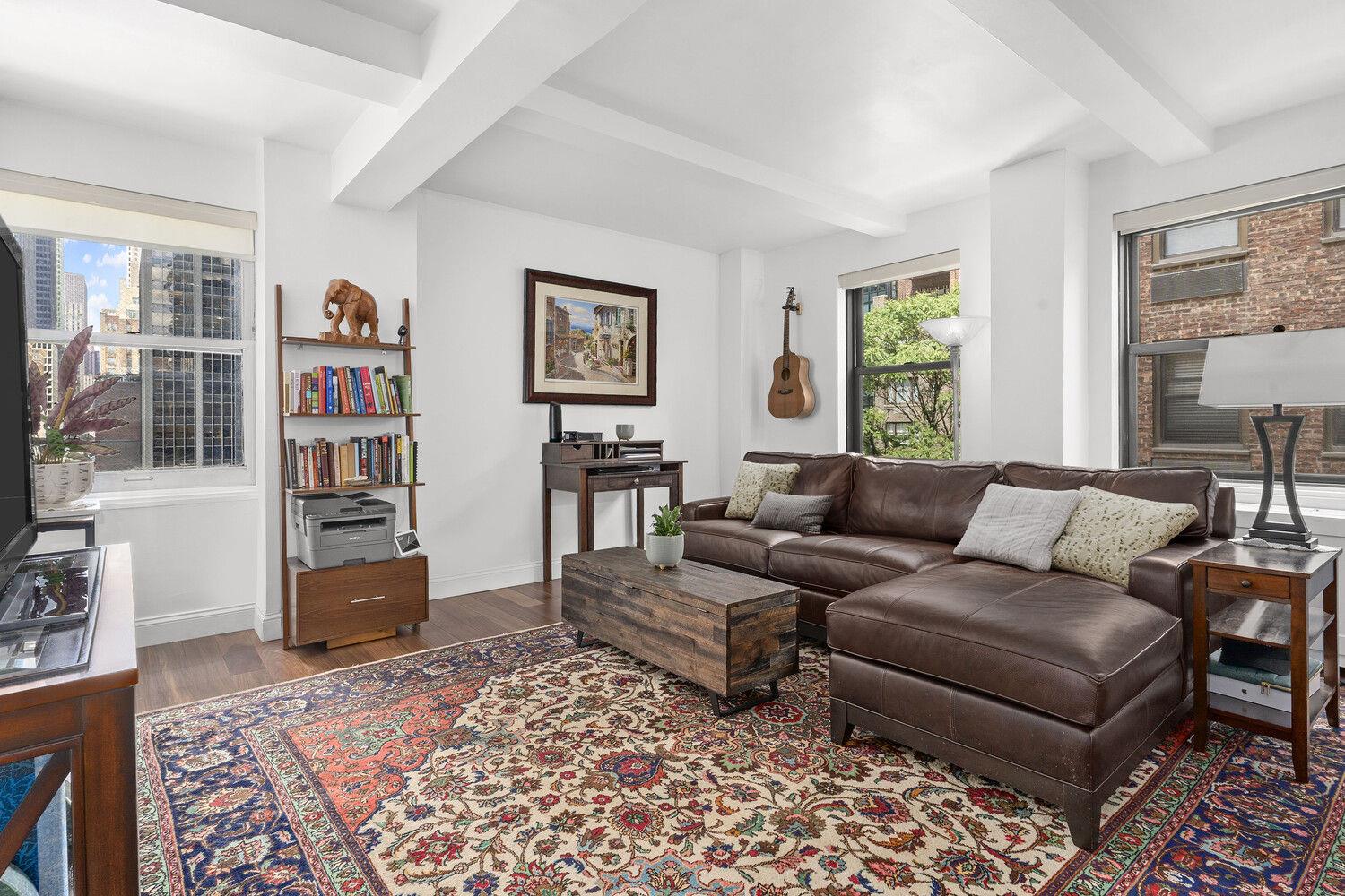 235 E 49th Street Unit 8C