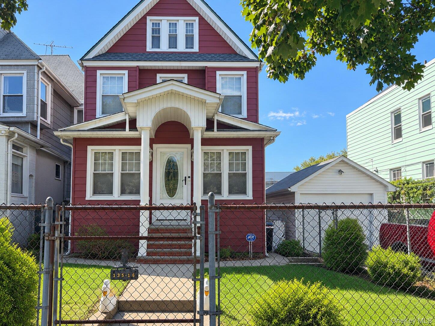 13516 Kew Gardens Rd