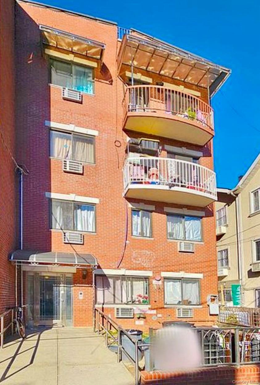 3733 107th St Unit 3B