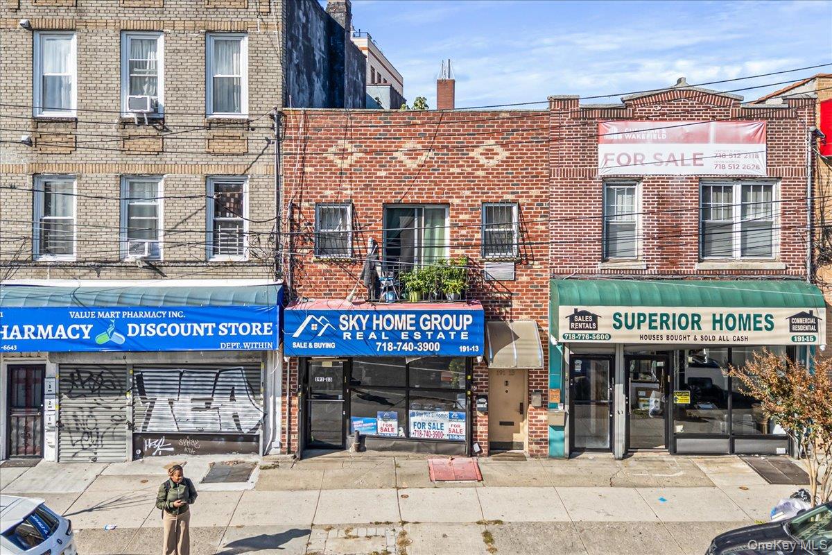 19113 Jamaica Ave