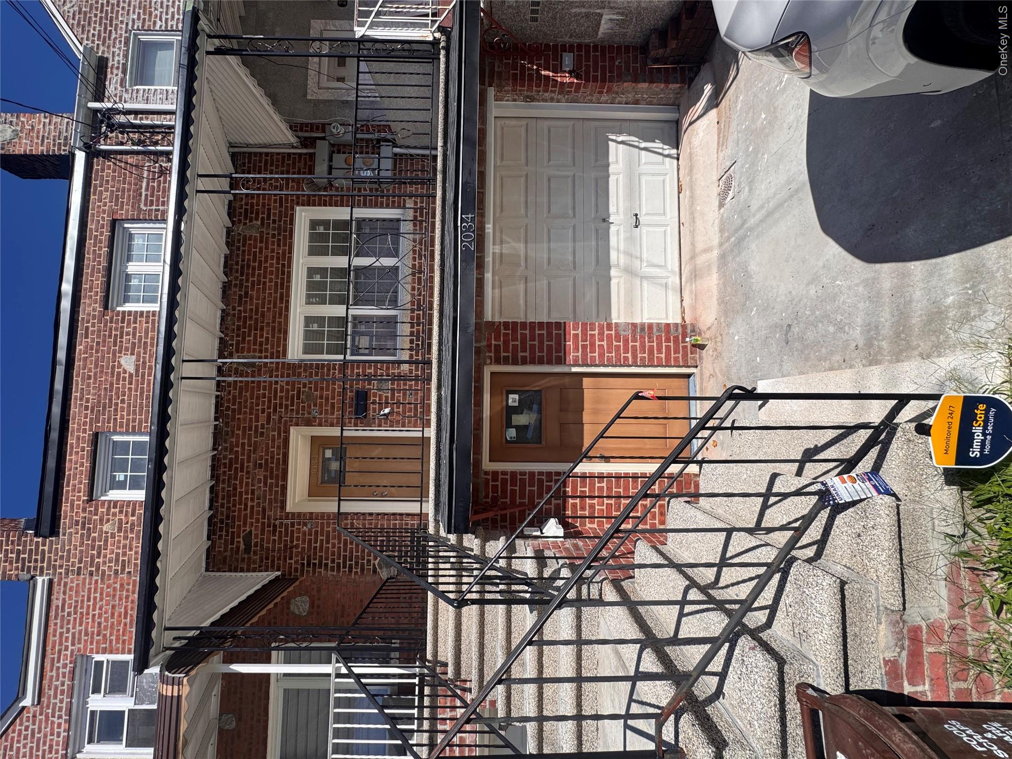 2034 Colden Ave