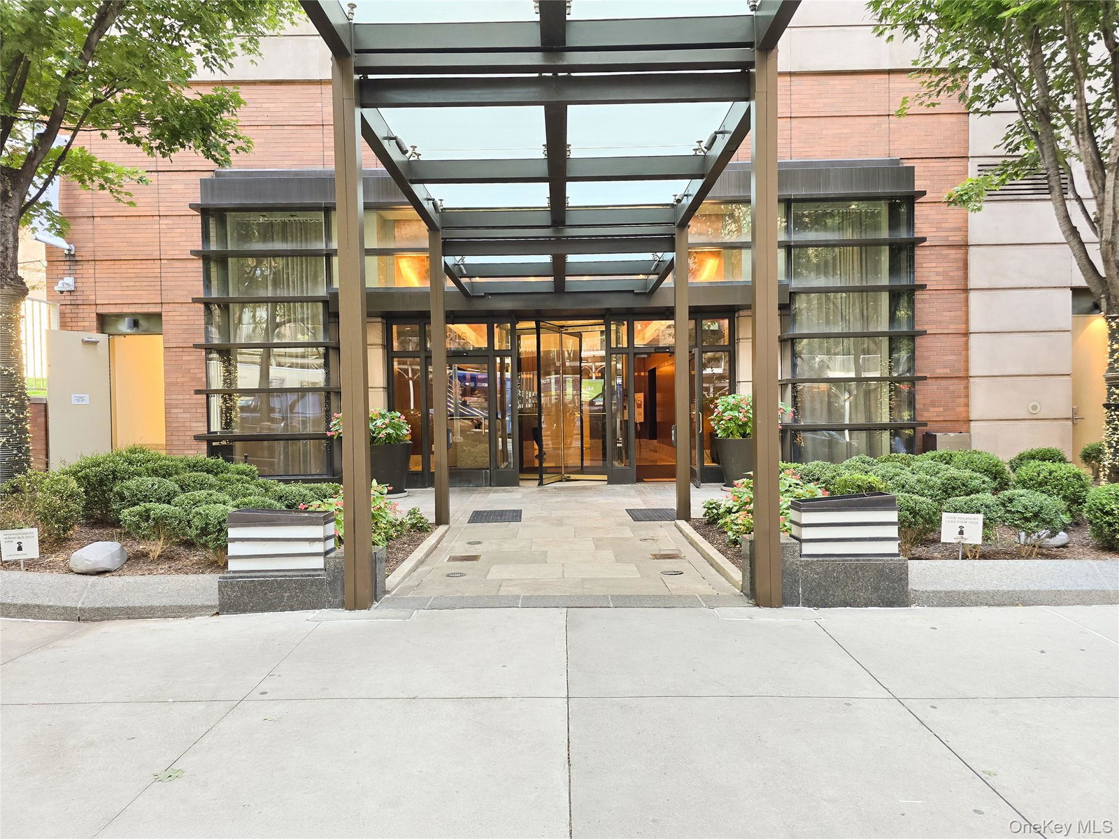215 E 96th Street Unit 30K