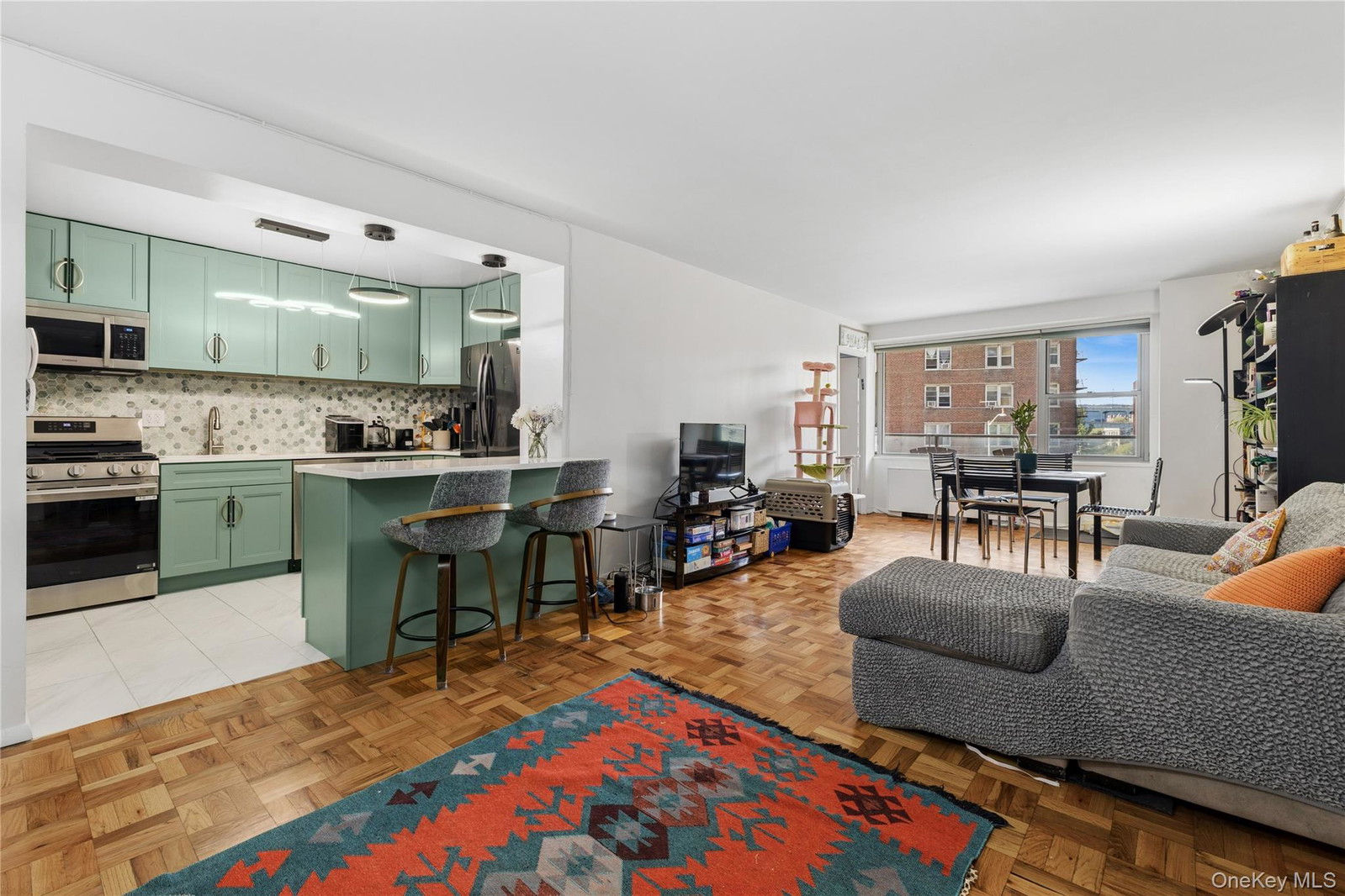 2500 Johnson Ave Unit 4K