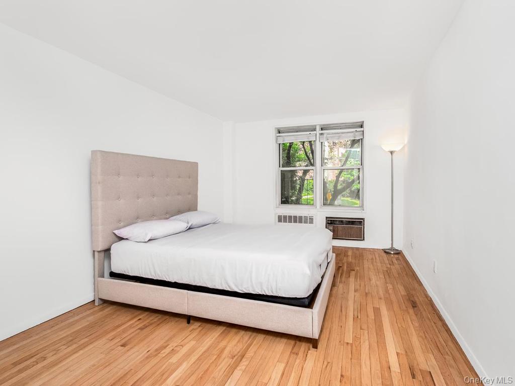 2736 Independence Ave Unit 2E