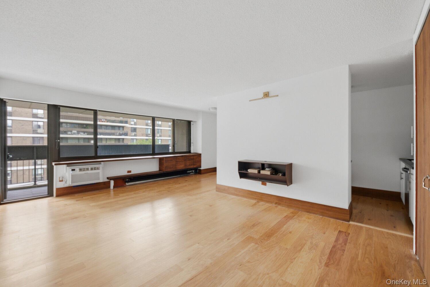 299 Pearl Street Unit 5E