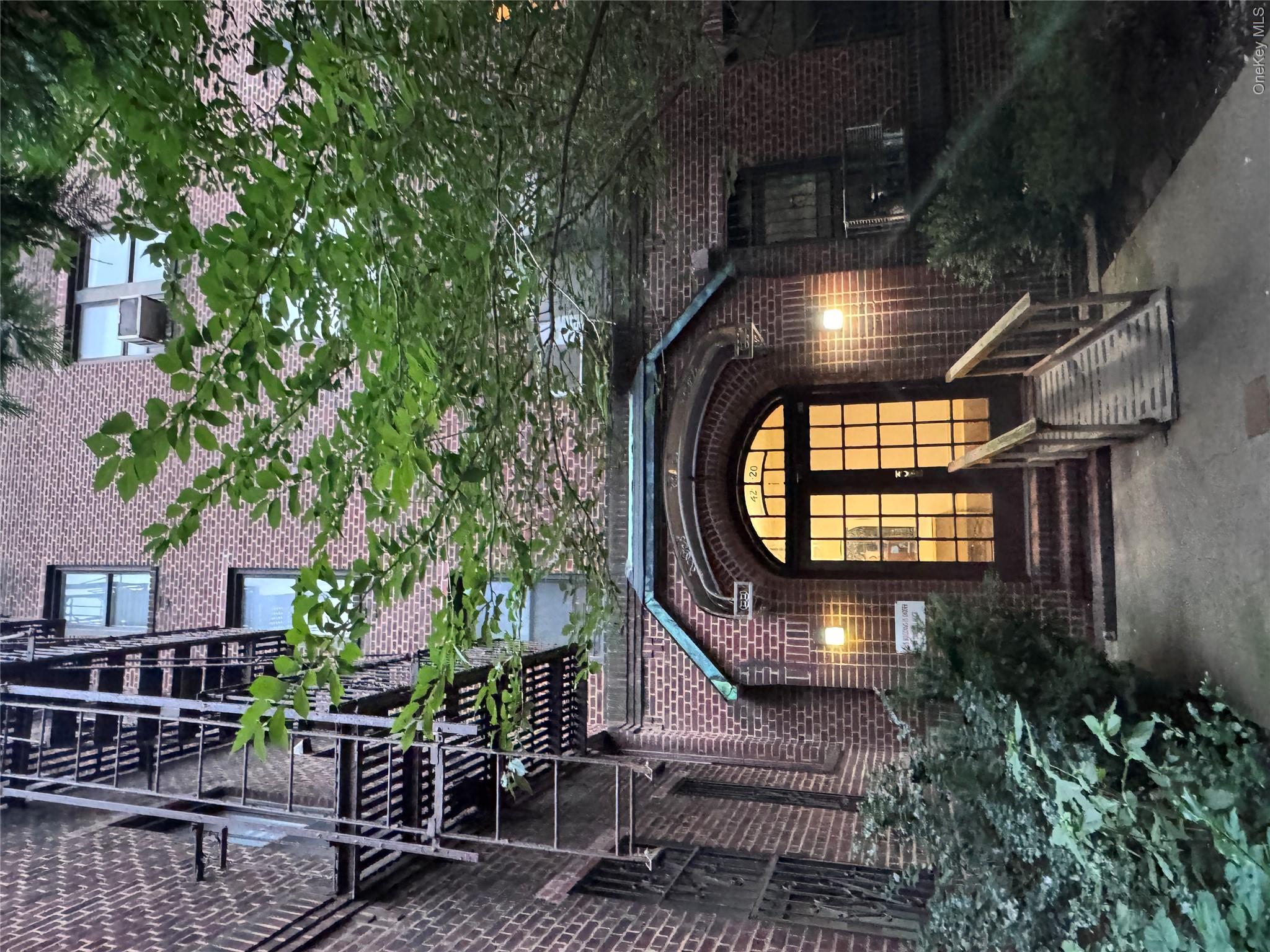 4220 Kissena Blvd Apt D2