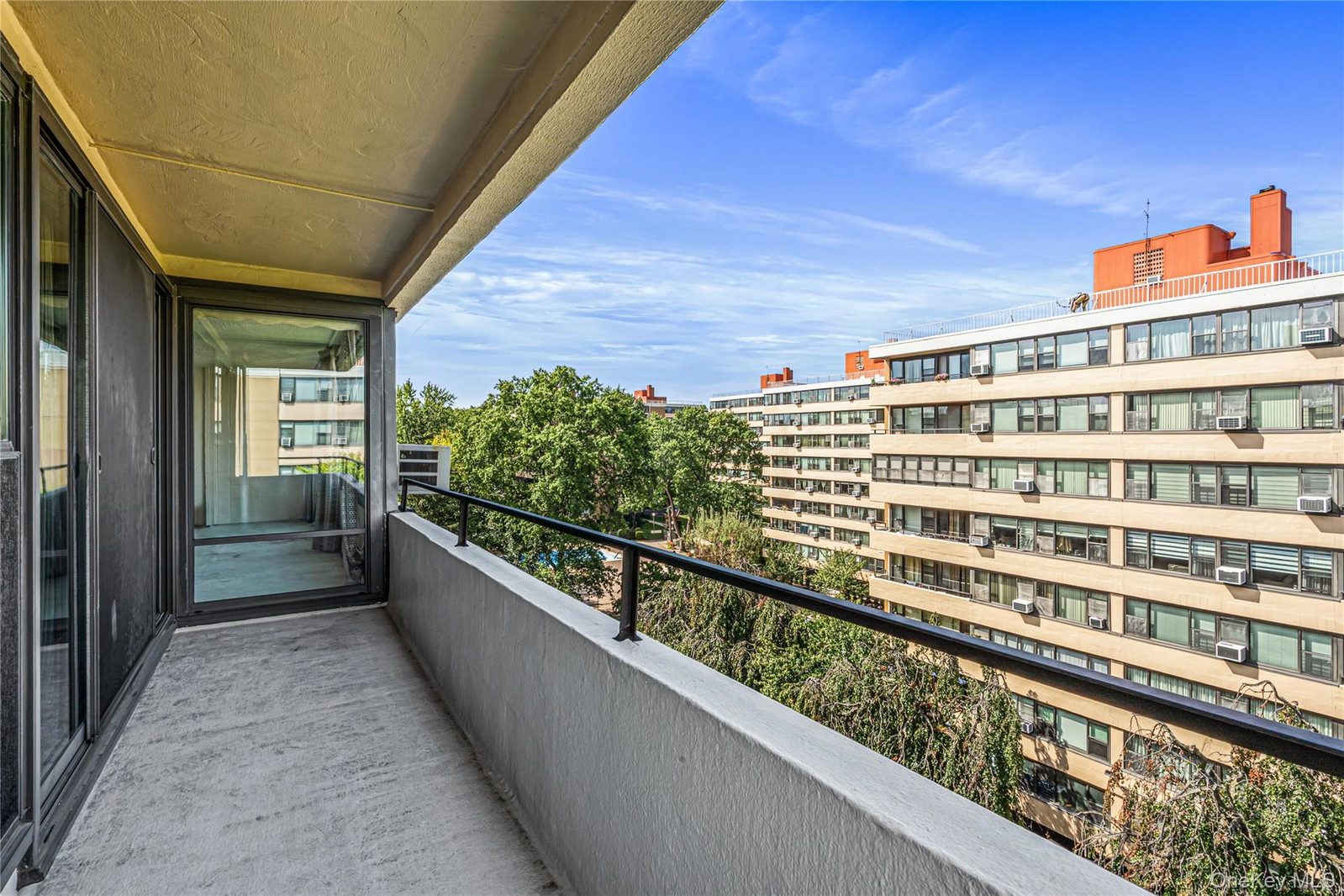 16240 9th Ave Unit 8D