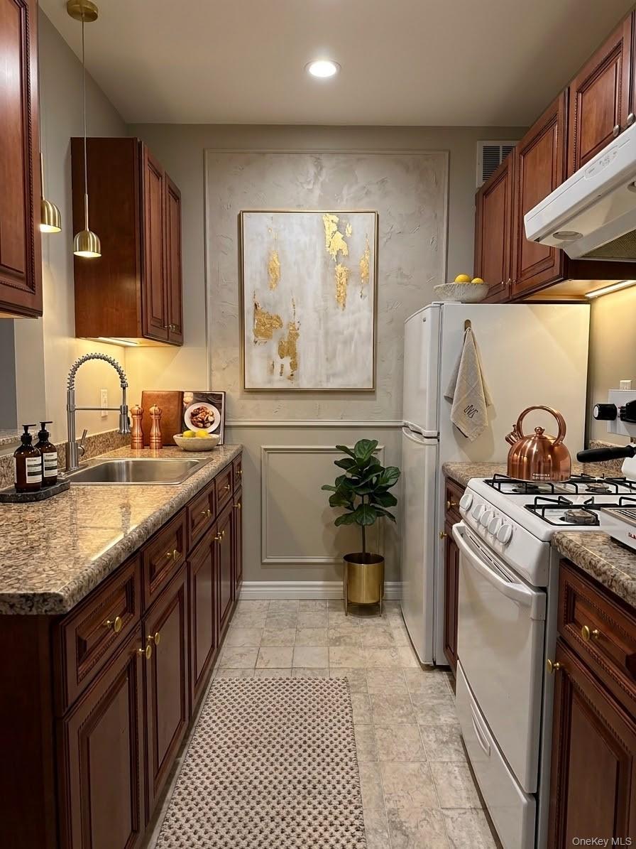 10025 Queens Blvd Unit 6L