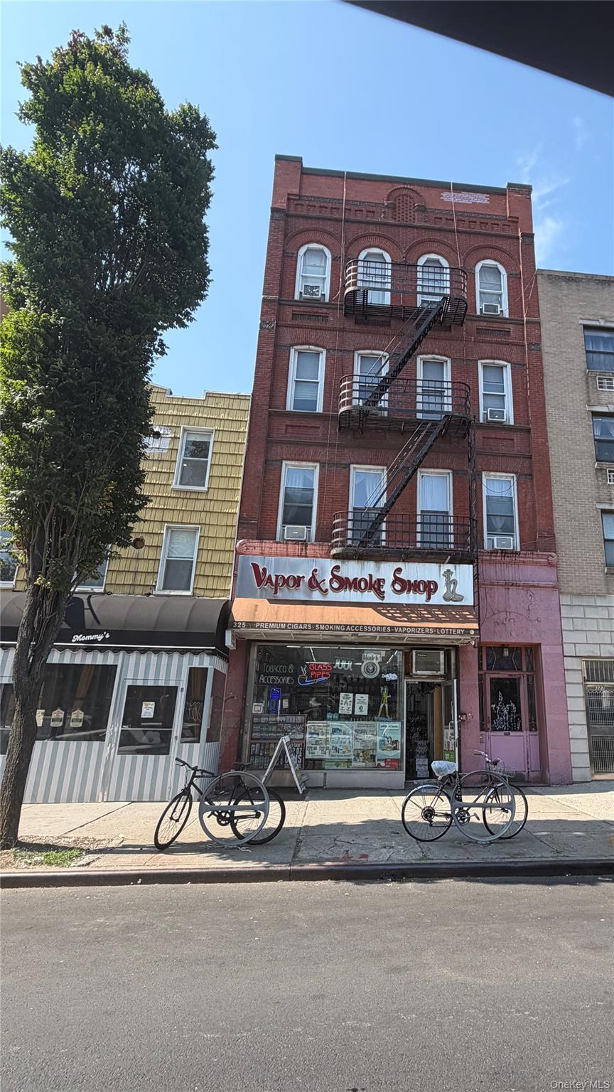 325 Graham Ave