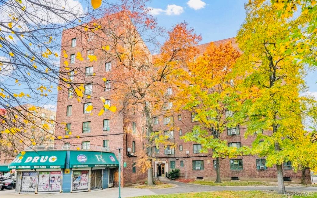 1504 Metropolitan Ave Unit 4H