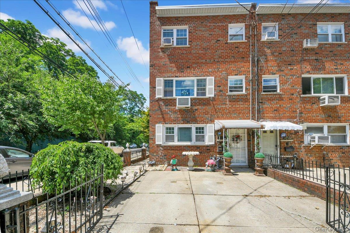 2521 Hollers Ave